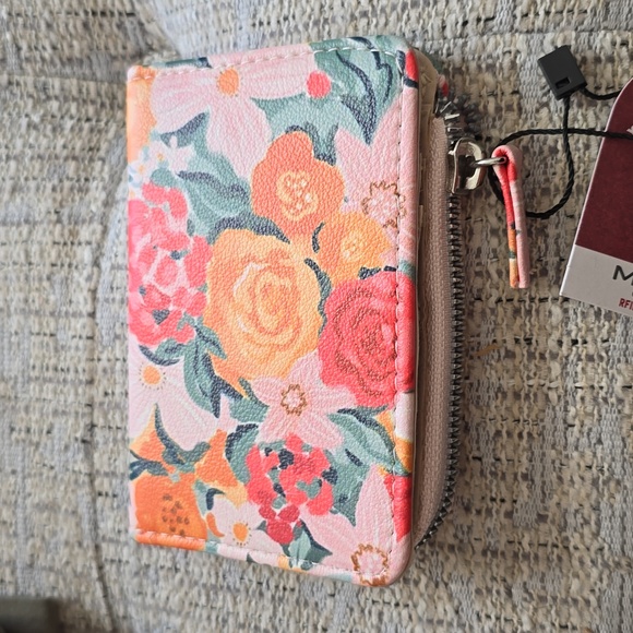 MUNDI BRAND WOMEN'S SMALL "FRUIT PUNCH FLORAL" WALLET WITH RFID PROTECTI… - Picture 2 of 11